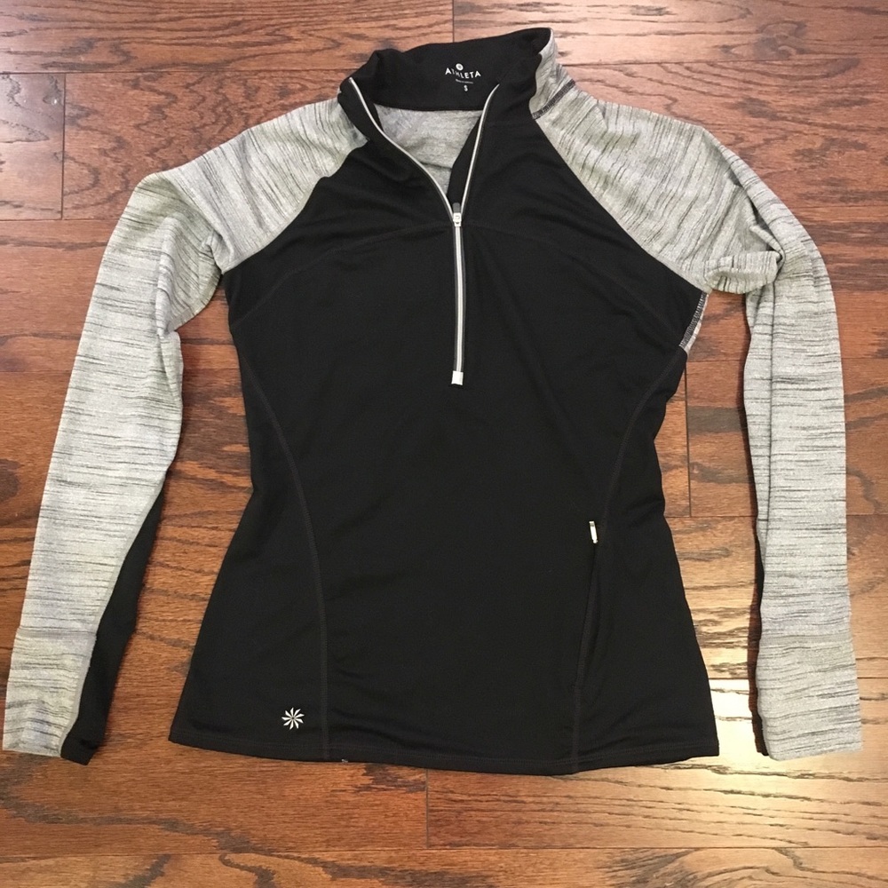 Excellent condition Athleta pullover